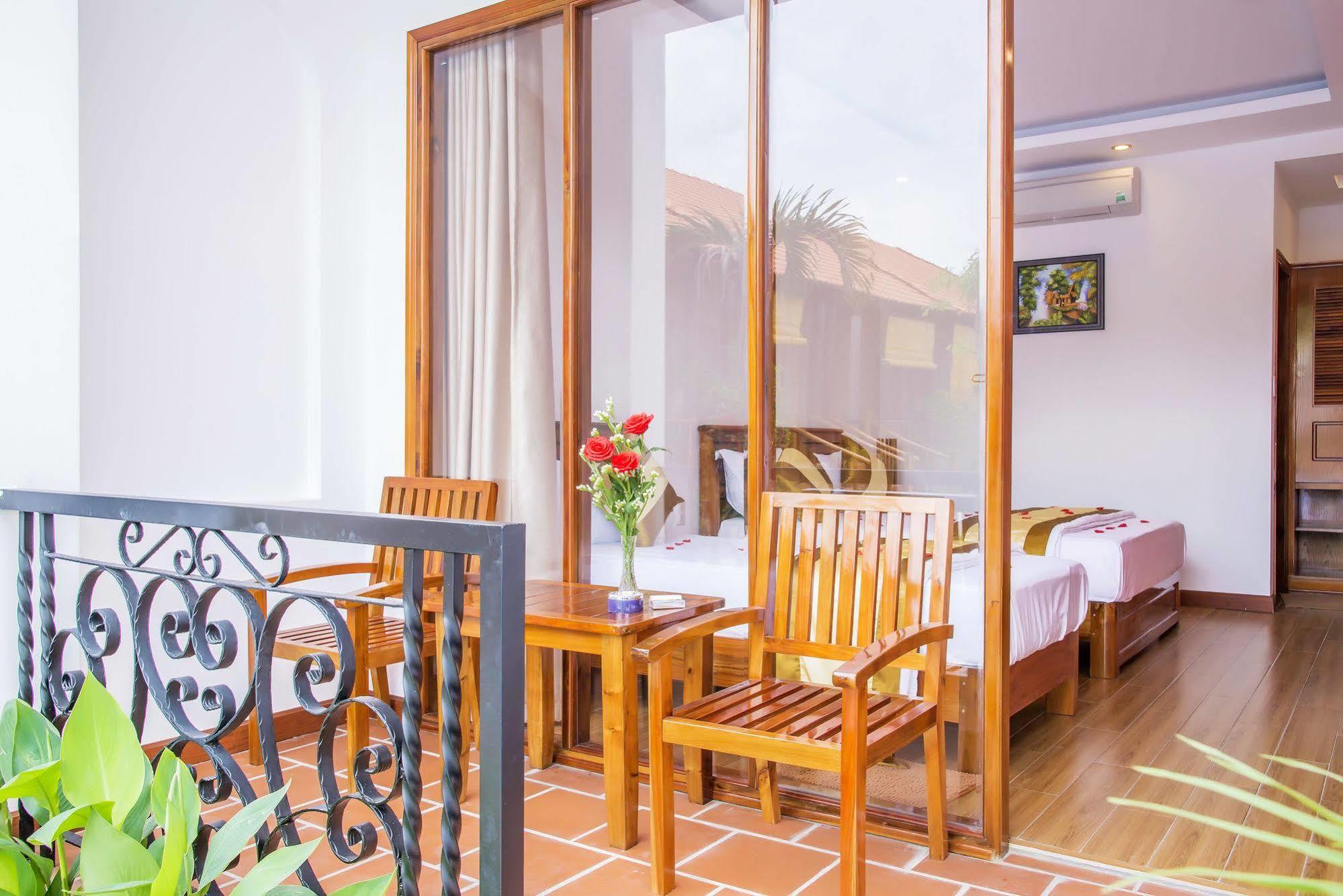 Dong Xuan Hong Hotel Дуонг-Донг Экстерьер фото