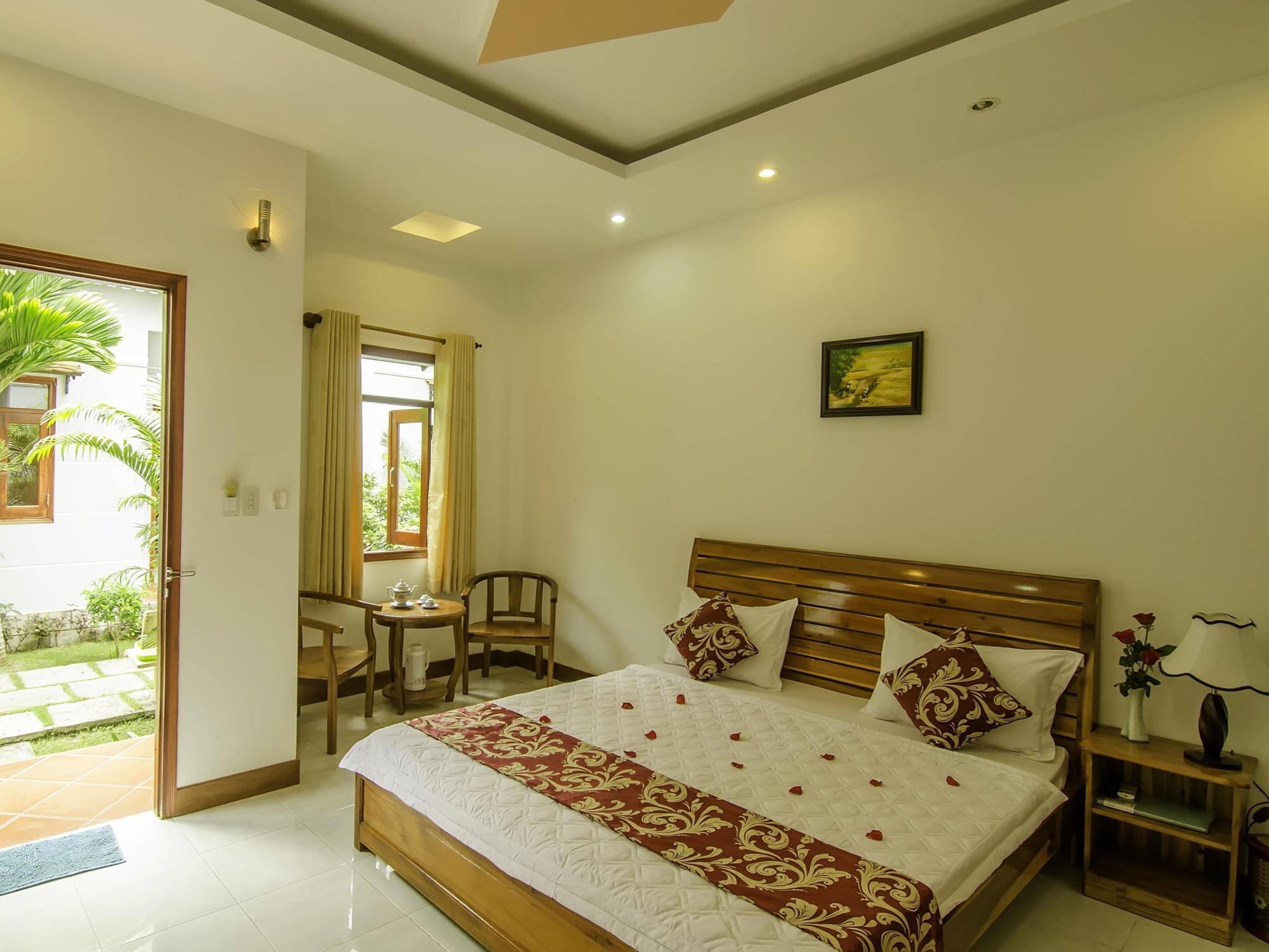 Dong Xuan Hong Hotel Дуонг-Донг Экстерьер фото