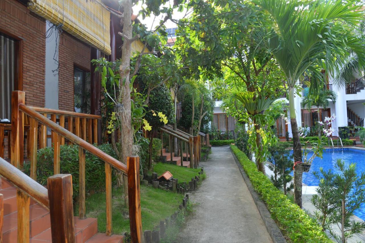 Dong Xuan Hong Hotel Дуонг-Донг Экстерьер фото
